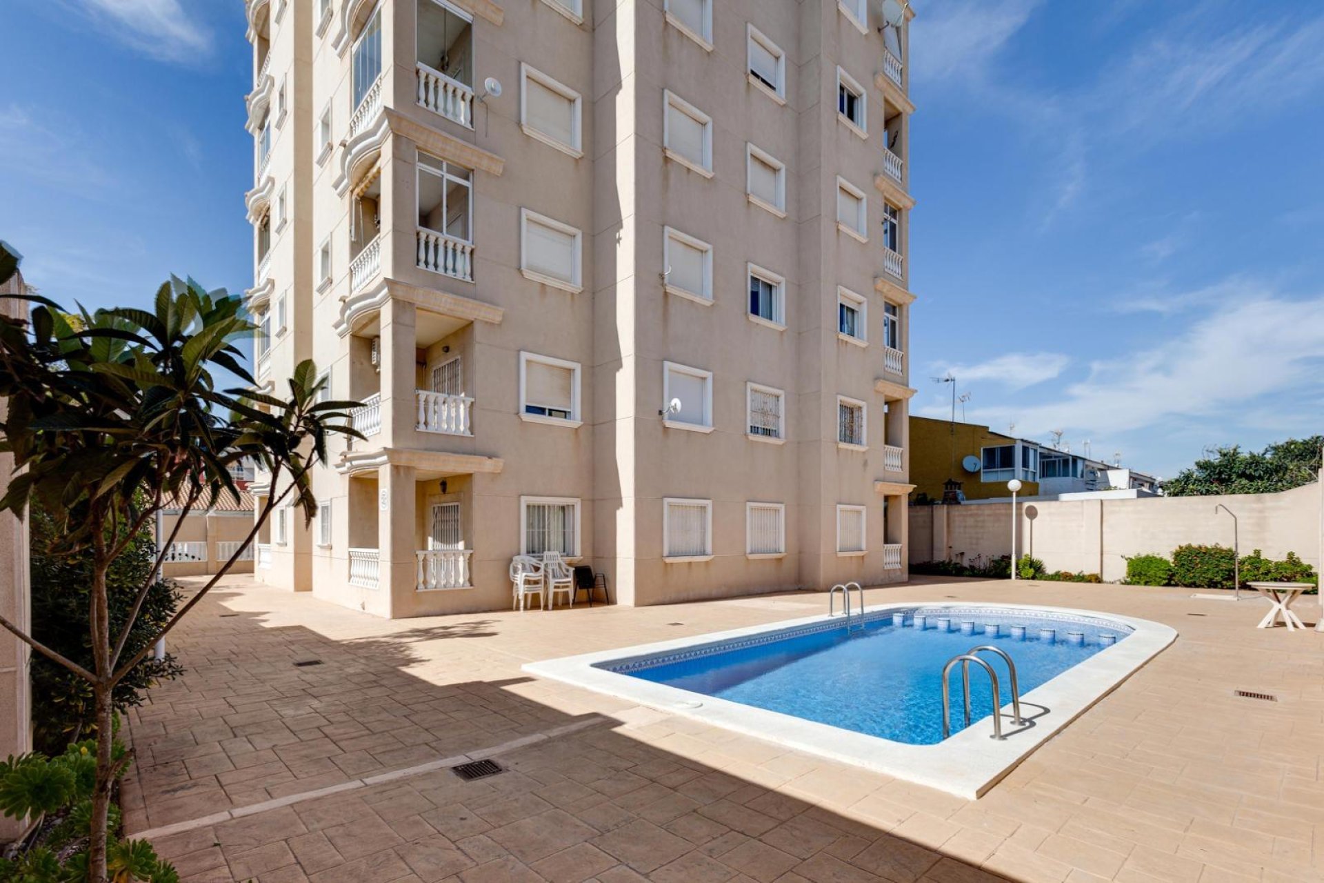Resale - Apartment -
Torrevieja - Nueva Torrevieja