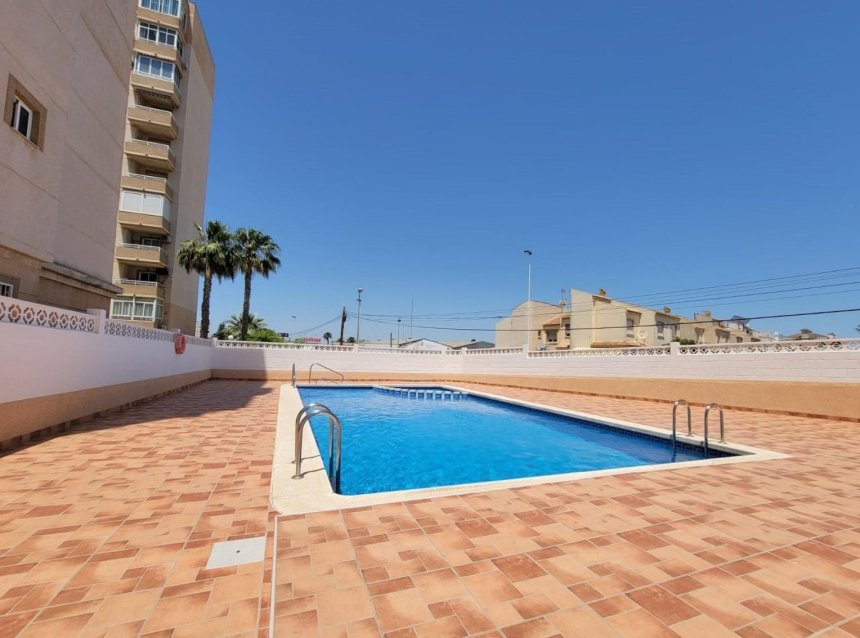 Resale - Apartment -
Torrevieja - Nueva Torrevieja
