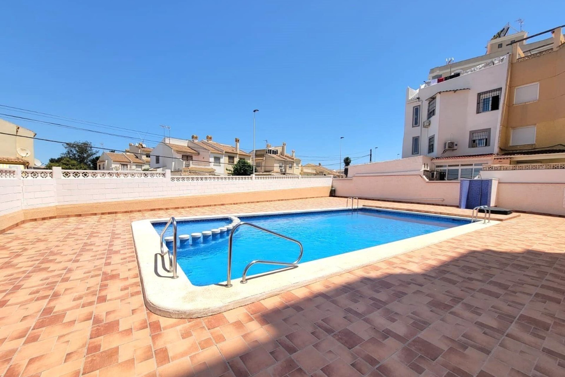 Resale - Apartment -
Torrevieja - Nueva Torrevieja