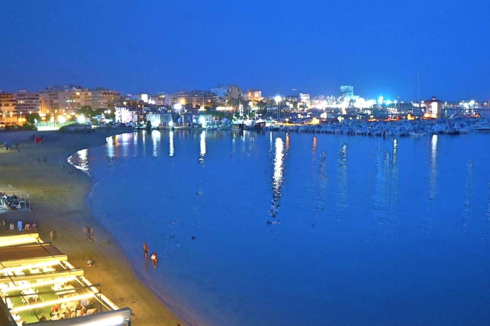 Resale - Apartment -
Torrevieja - Parque de las Naciones