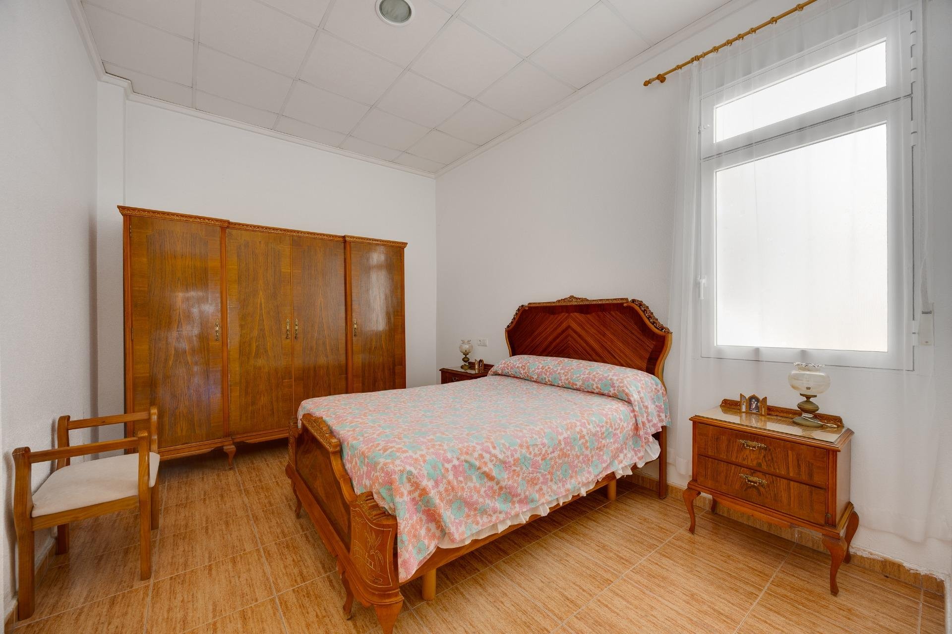 Resale - Apartment -
Torrevieja - Paseo Maritimo