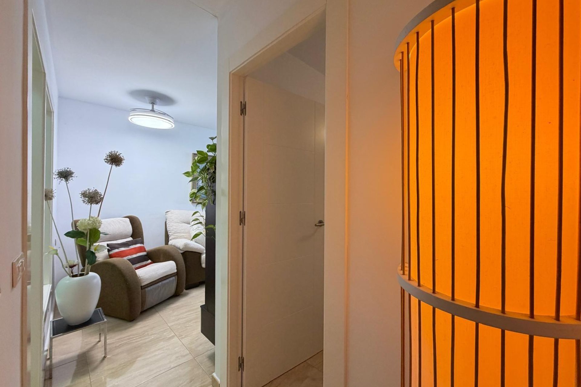 Resale - Apartment -
Torrevieja - Paseo Maritimo