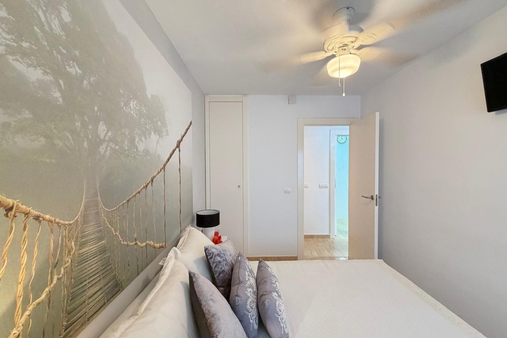 Resale - Apartment -
Torrevieja - Paseo Maritimo