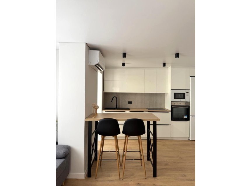 Resale - Apartment -
Torrevieja - Paseo Maritimo