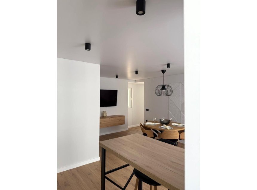 Resale - Apartment -
Torrevieja - Paseo Maritimo