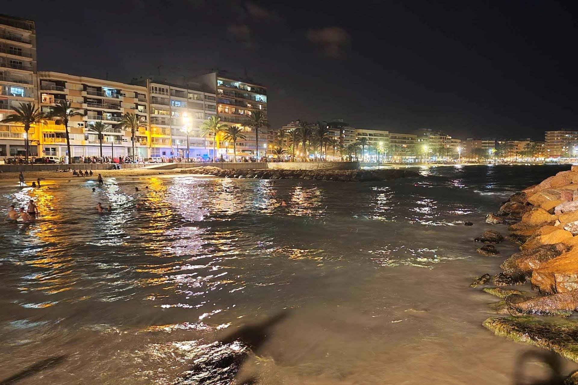 Resale - Apartment -
Torrevieja - Paseo Maritimo