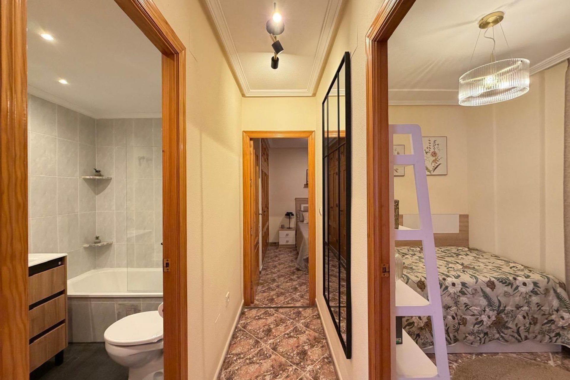 Resale - Apartment -
Torrevieja - Playa de los Locos