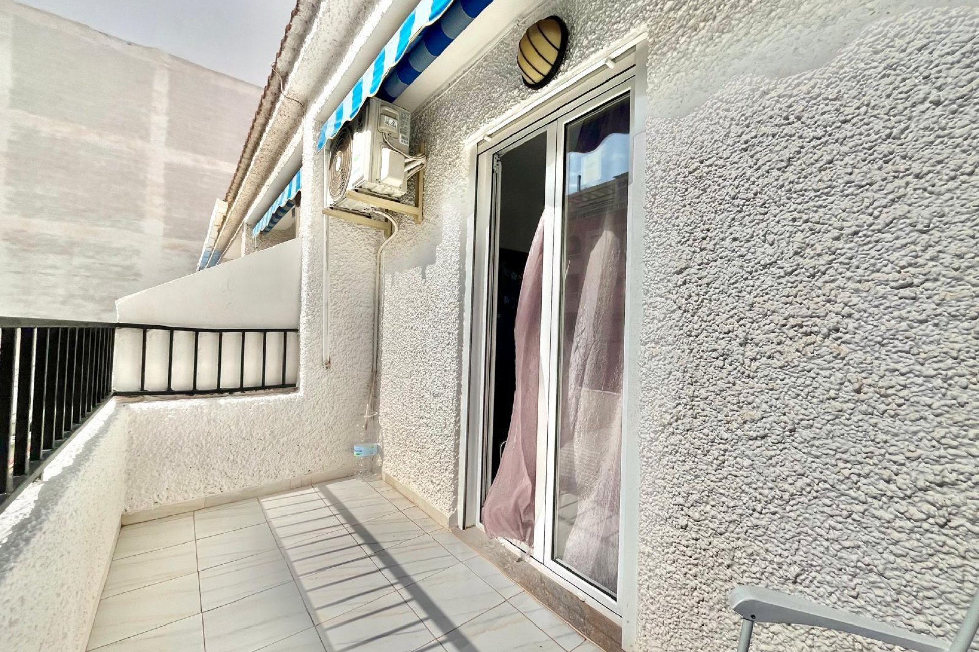 Resale - Apartment -
Torrevieja - Playa de los Locos