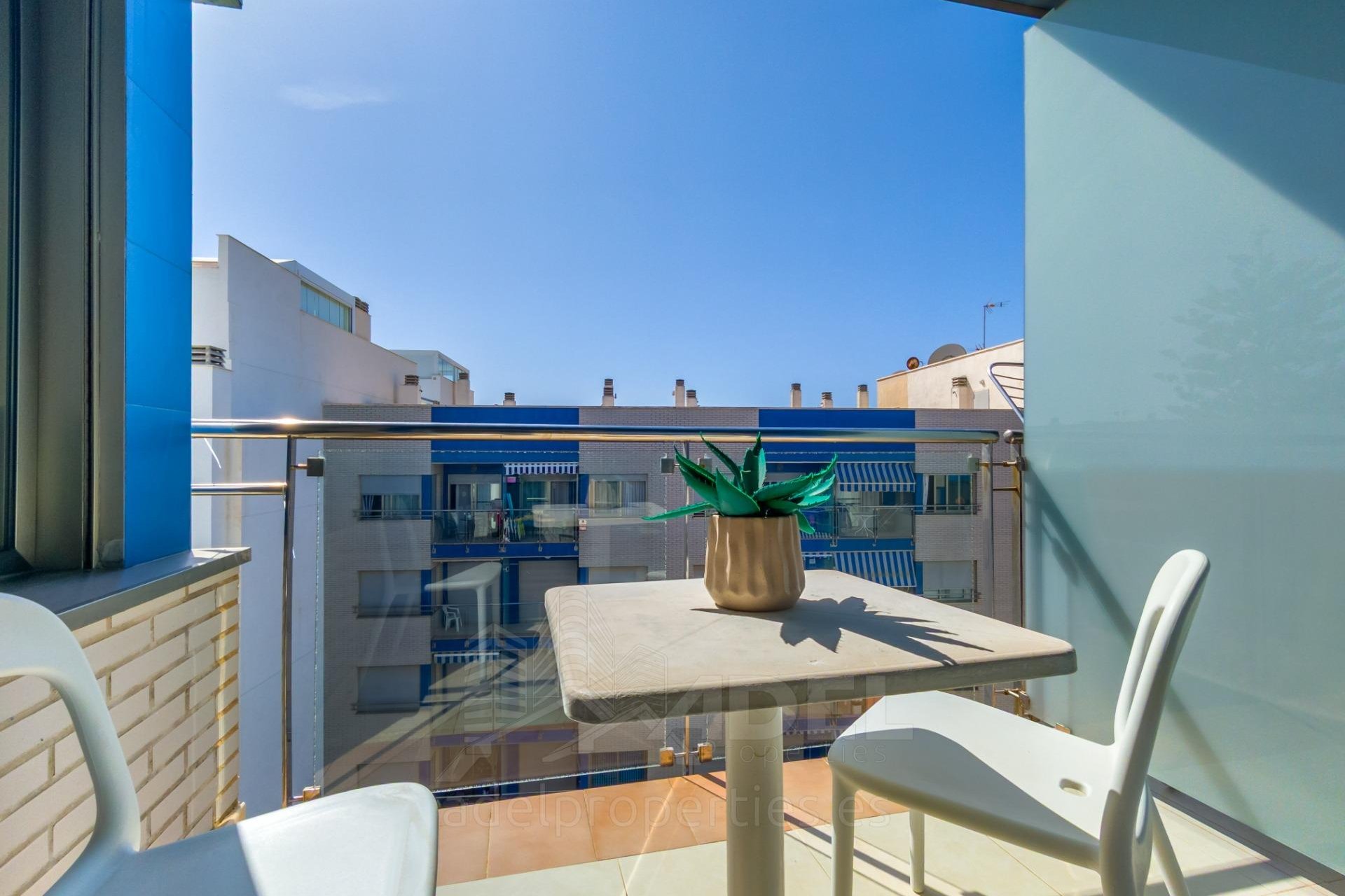 Resale - Apartment -
Torrevieja - Playa de los Locos