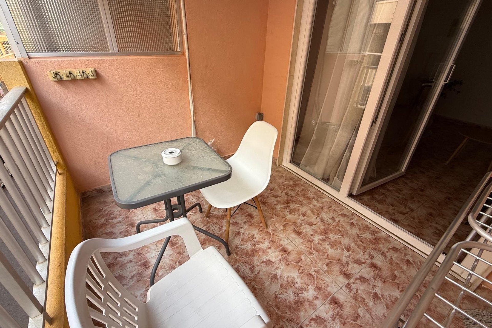 Resale - Apartment -
Torrevieja - Playa de los Locos
