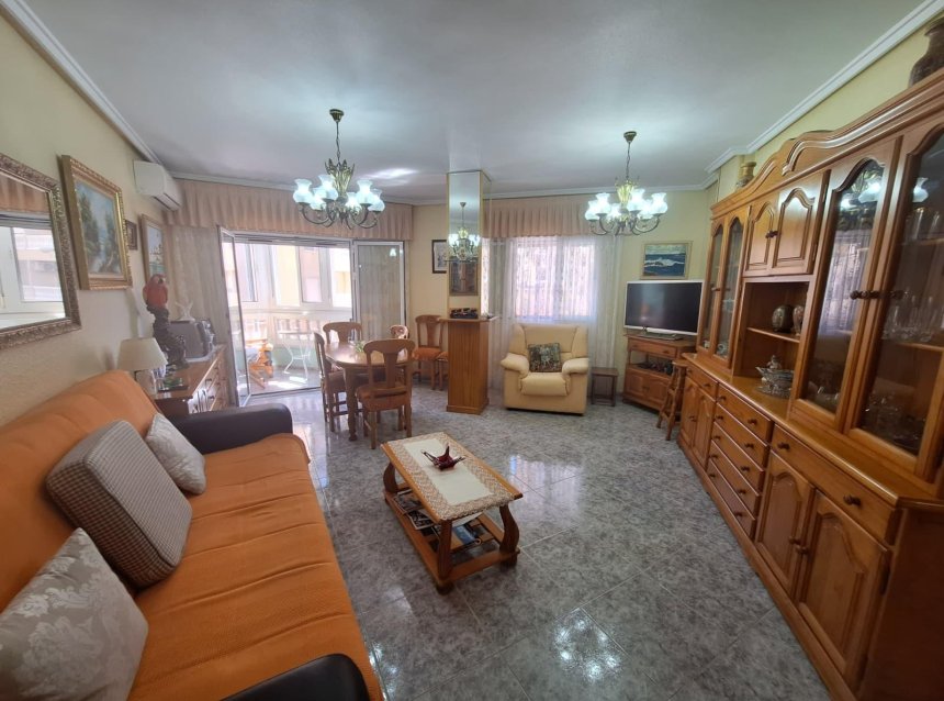 Resale - Apartment -
Torrevieja - Playa de los Locos