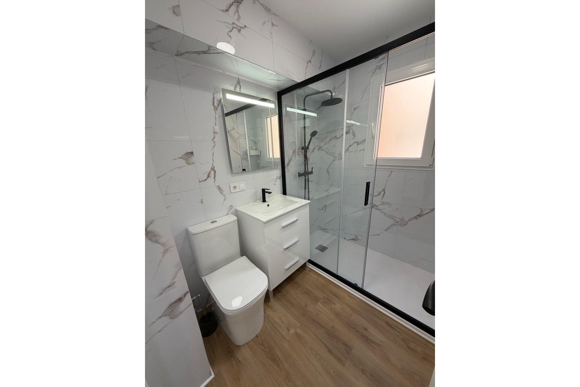 Resale - Apartment -
Torrevieja - Playa de los Locos