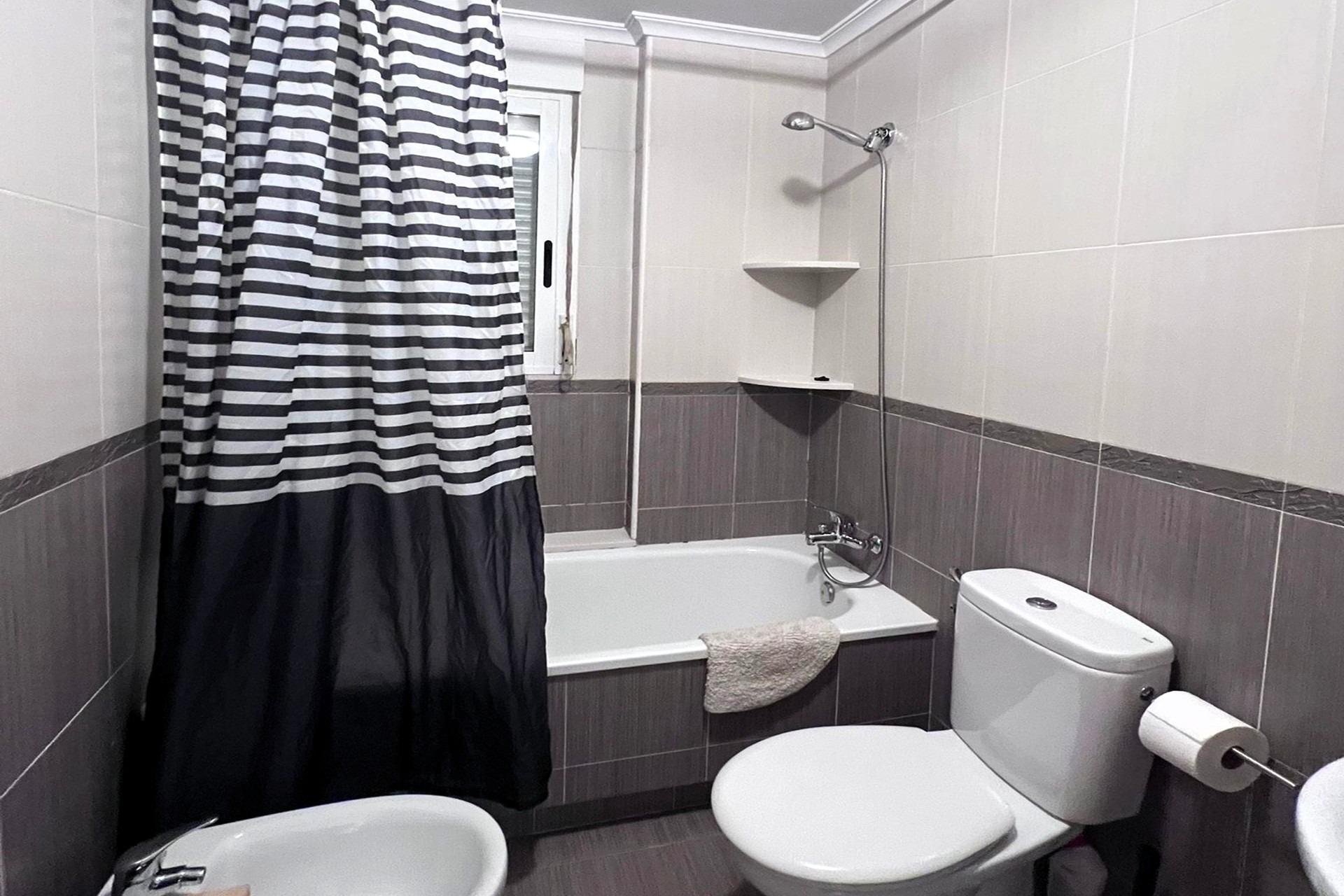 Resale - Apartment -
Torrevieja - Playa de los Locos