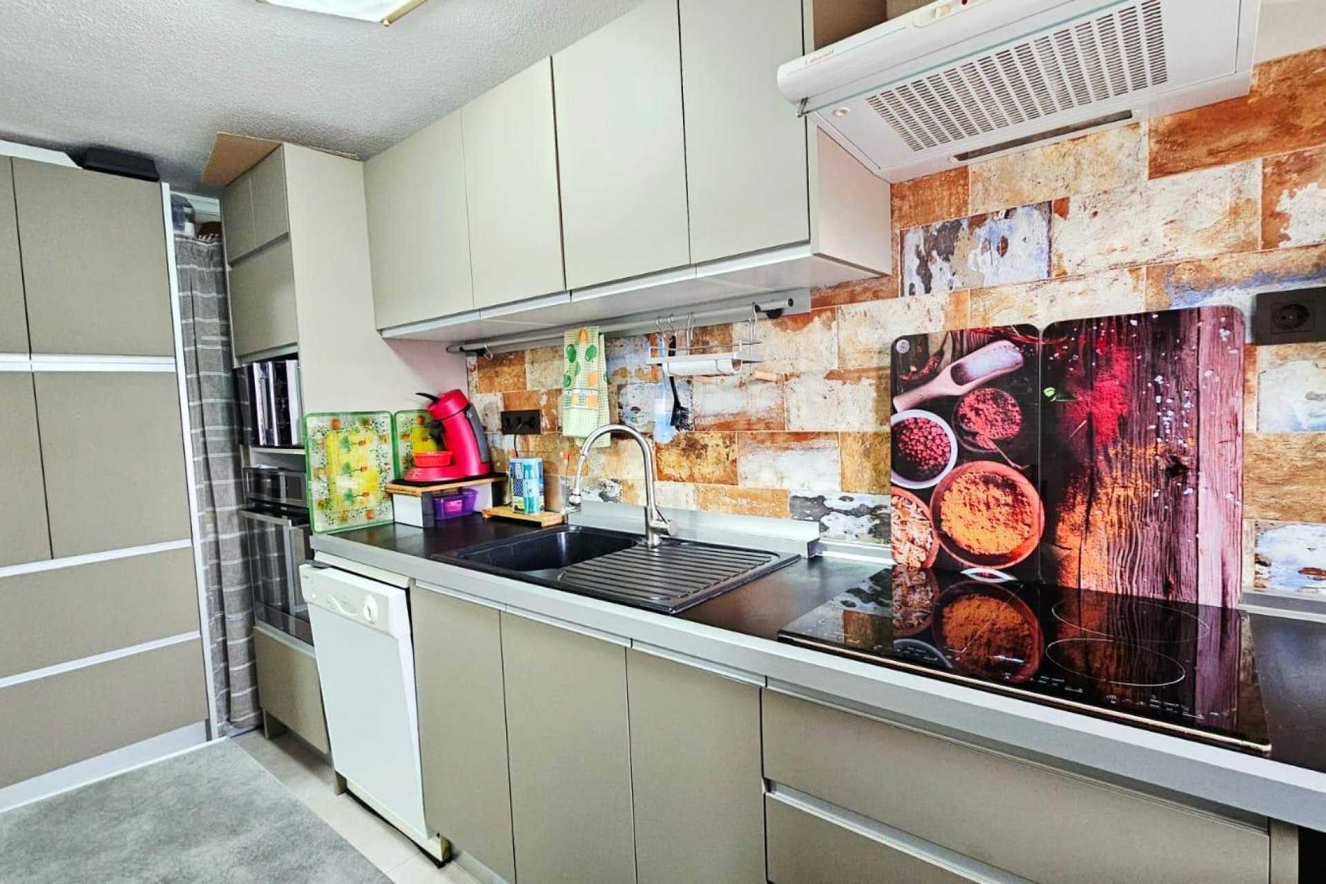 Resale - Apartment -
Torrevieja - Playa De Los Naufragos