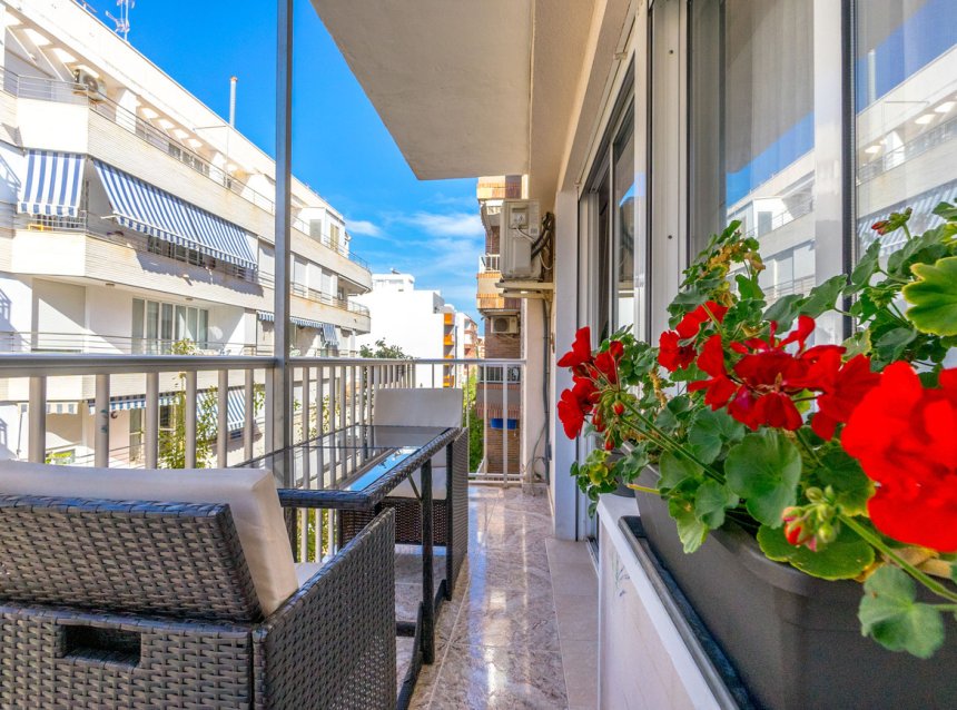 Resale - Apartment -
Torrevieja - Playa del Cura