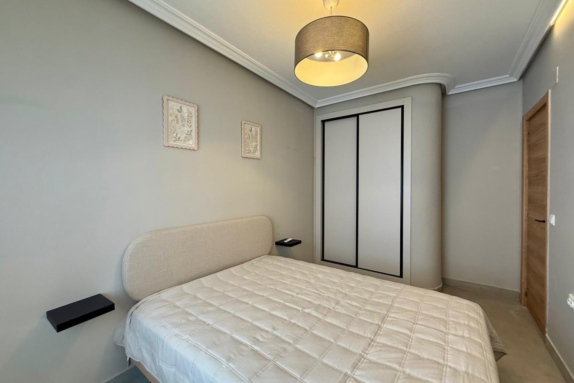 Resale - Apartment -
Torrevieja - Playa del Cura