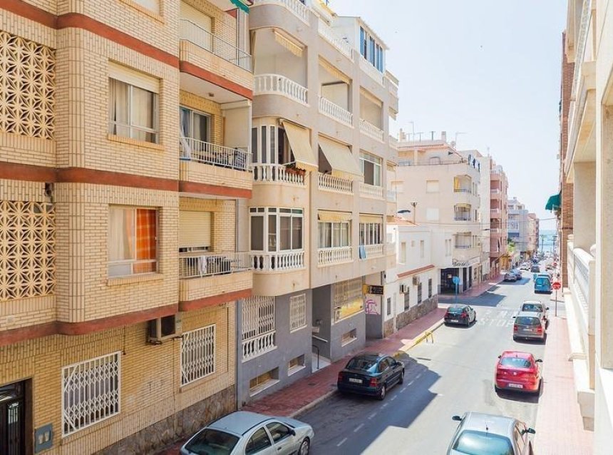 Resale - Apartment -
Torrevieja - Playa del Cura