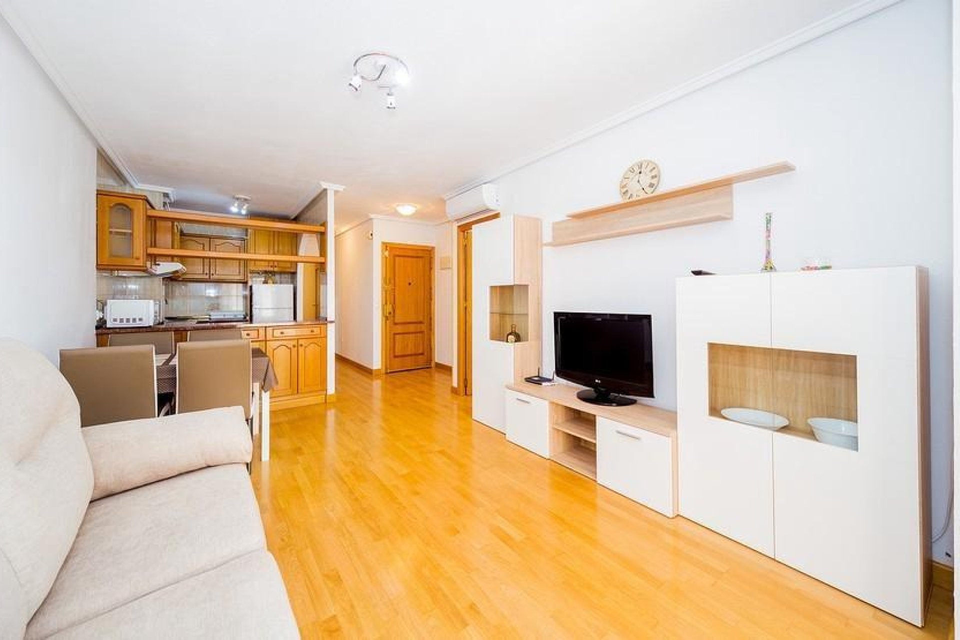 Resale - Apartment -
Torrevieja - Playa del Cura