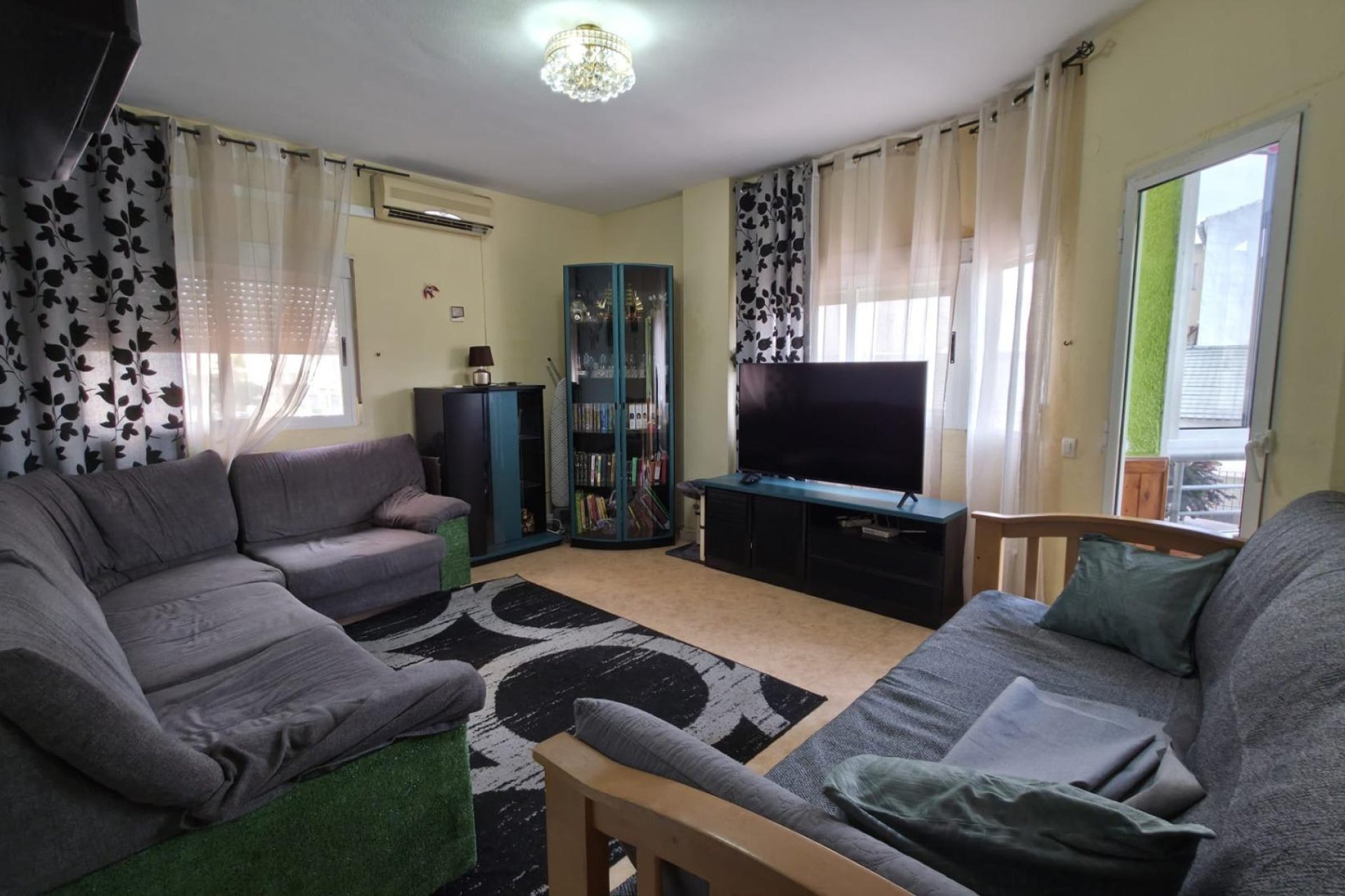 Resale - Apartment -
Torrevieja - Playa del Cura