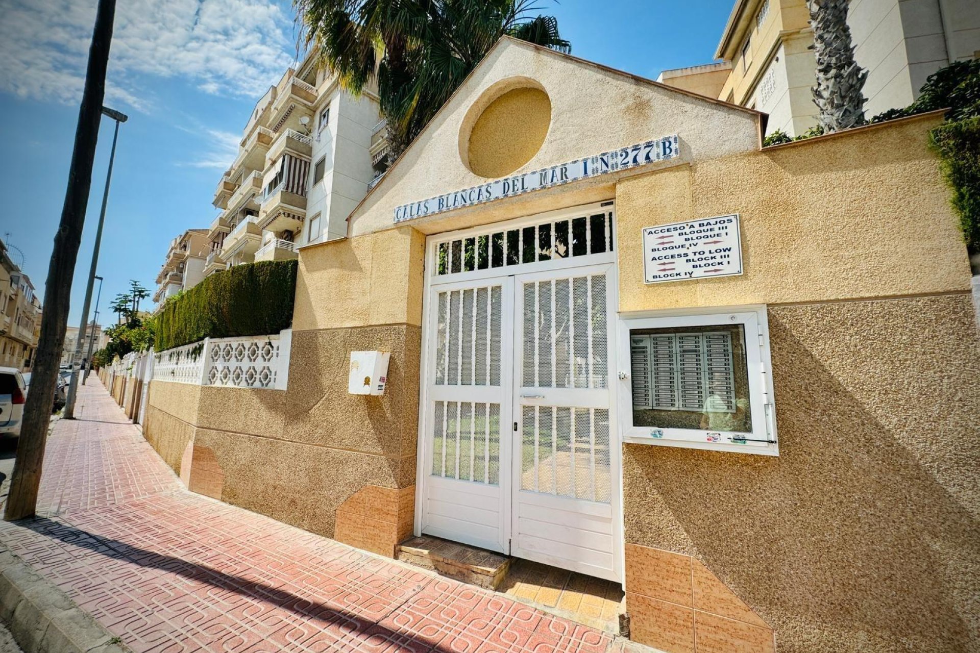 Resale - Apartment -
Torrevieja - Playa del Cura