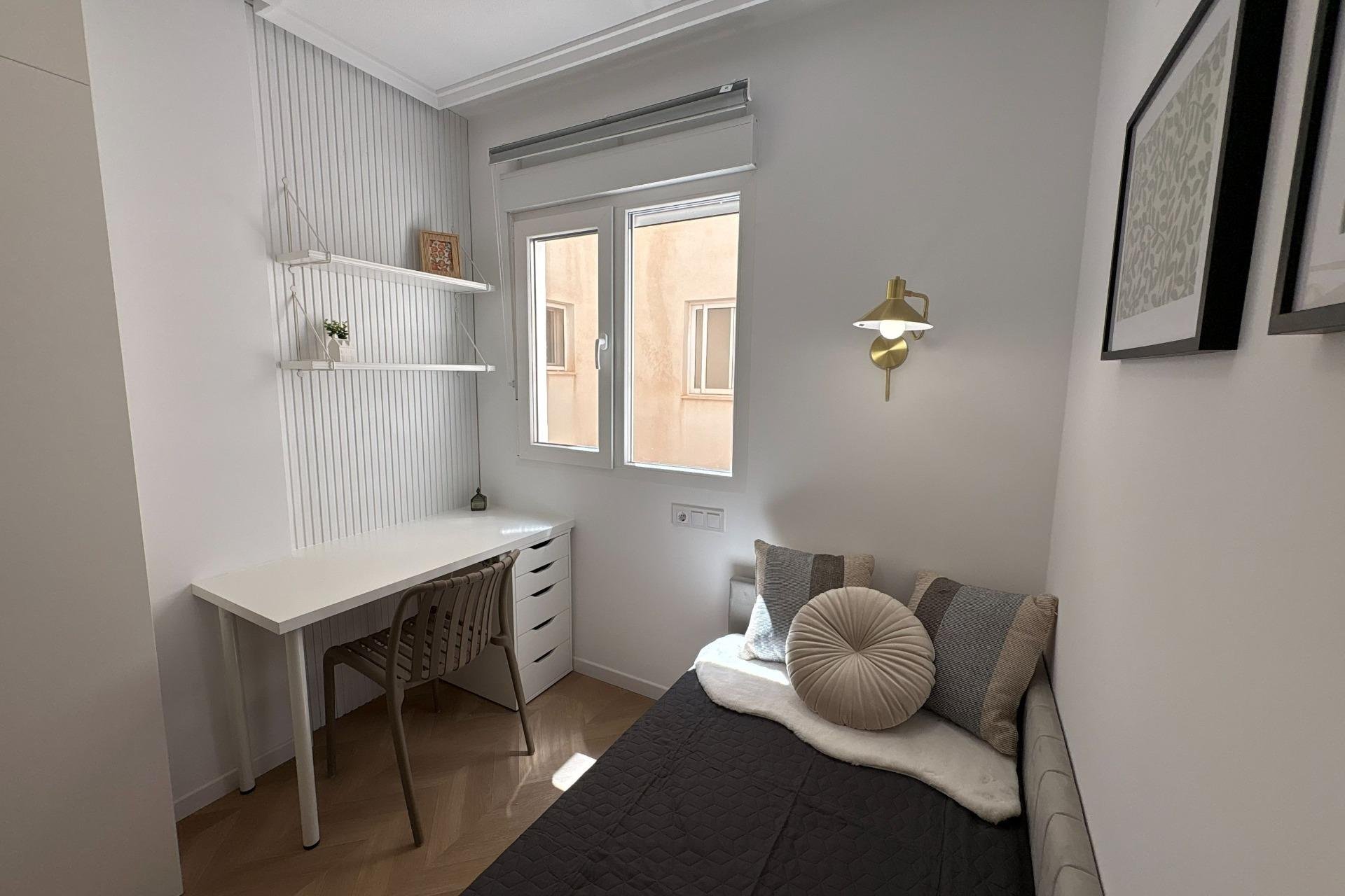 Resale - Apartment -
Torrevieja - Playa del Cura