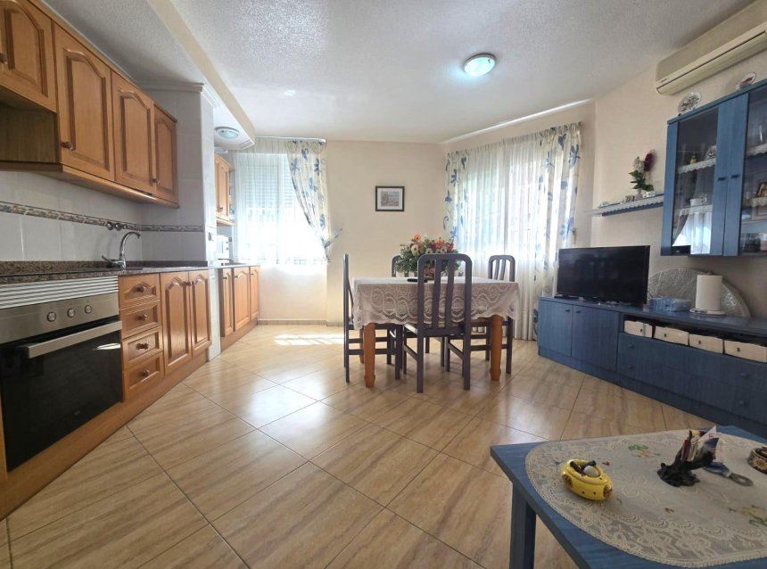 Resale - Apartment -
Torrevieja - Playa del Cura