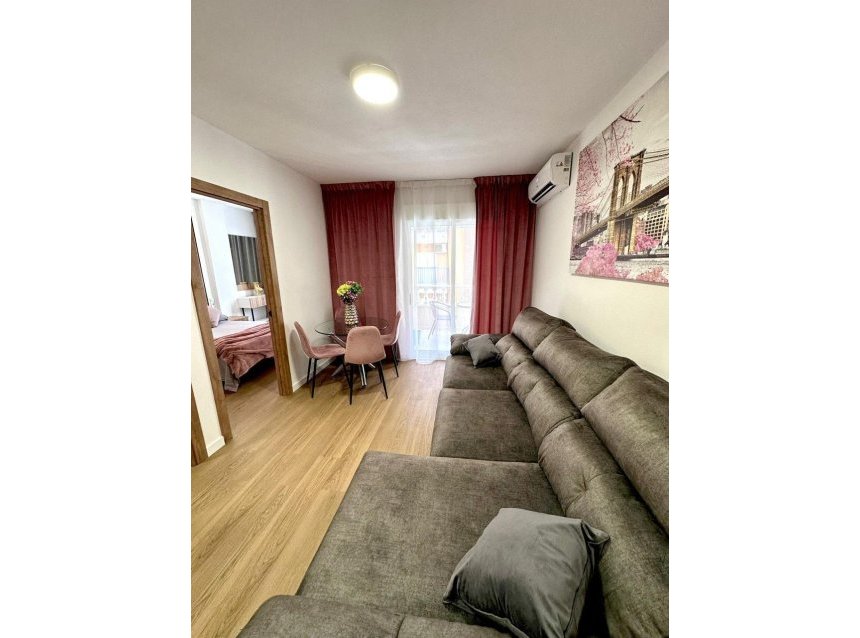Resale - Apartment -
Torrevieja - Playa del Cura
