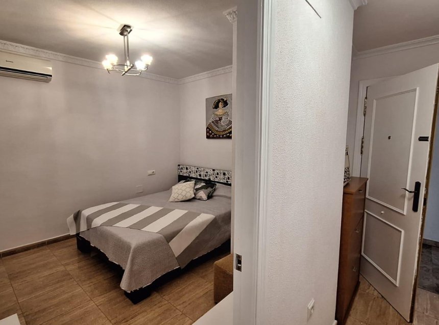 Resale - Apartment -
Torrevieja - Playa del Cura