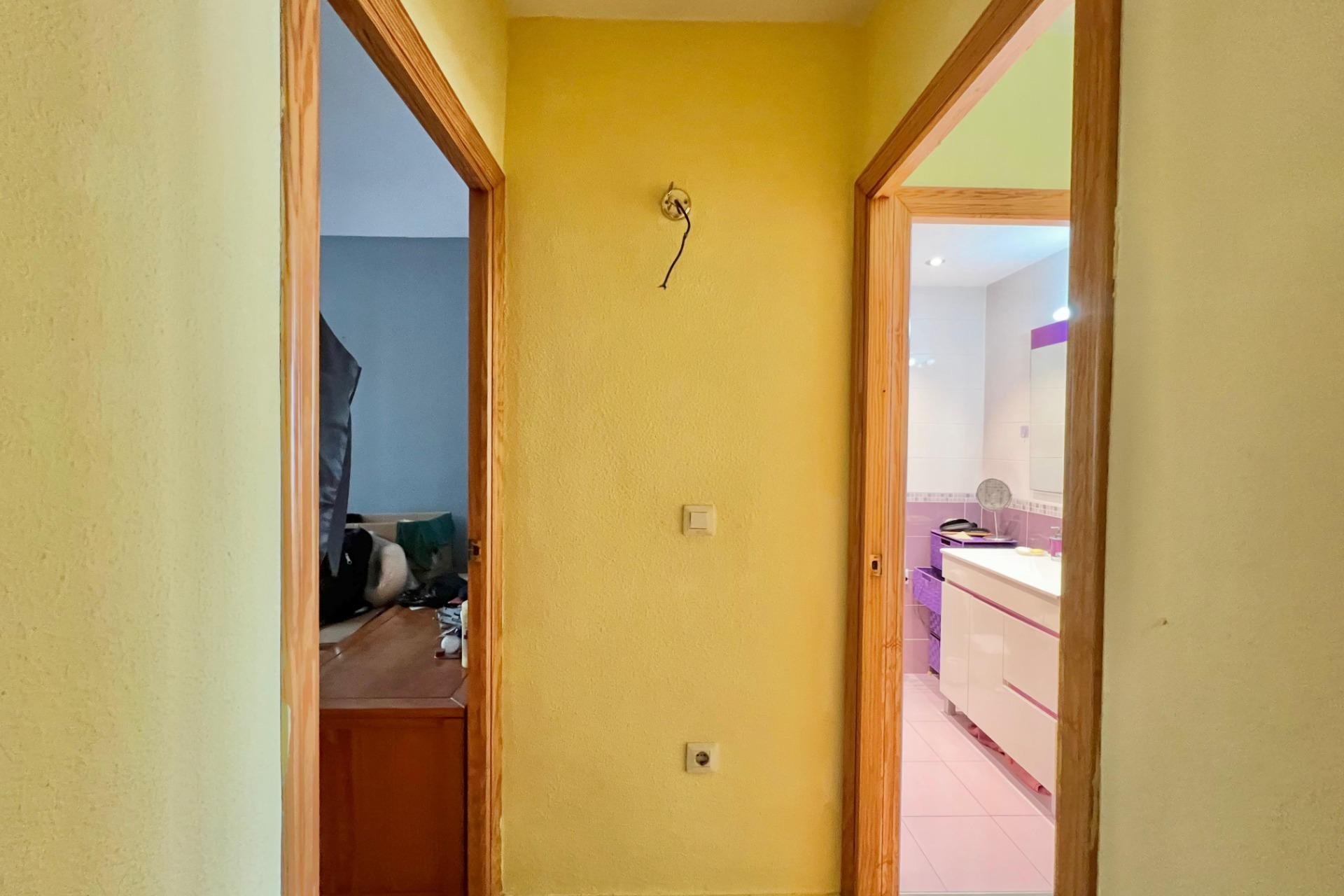 Resale - Apartment -
Torrevieja - Puerto Deportivo