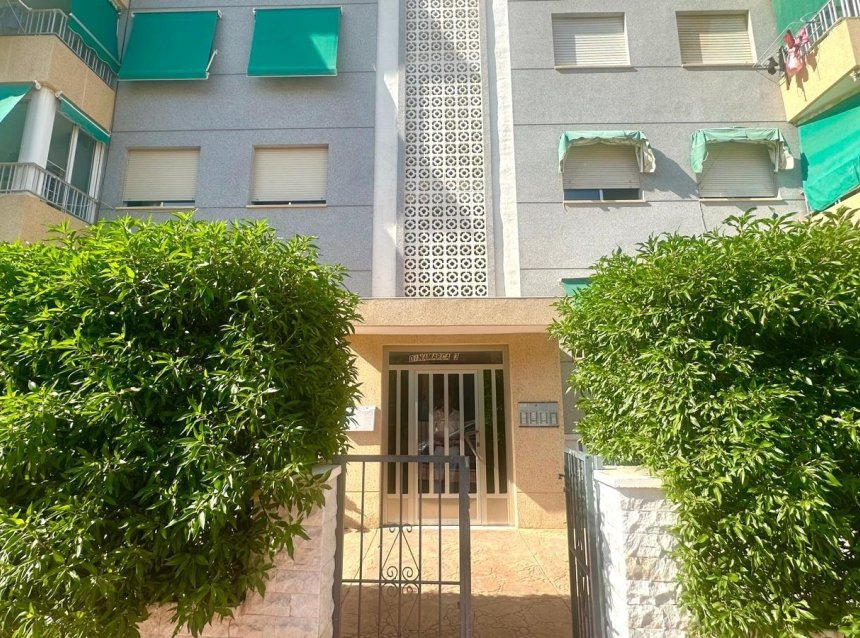 Resale - Apartment -
Torrevieja - Punta Prima