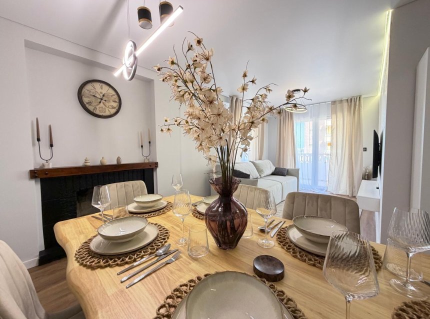 Resale - Apartment -
Torrevieja - Punta Prima