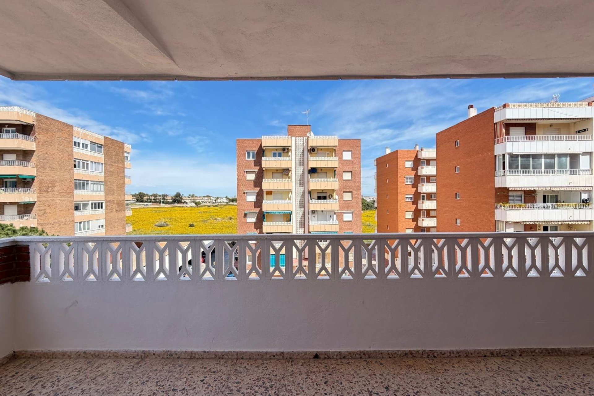 Resale - Apartment -
Torrevieja - Punta Prima
