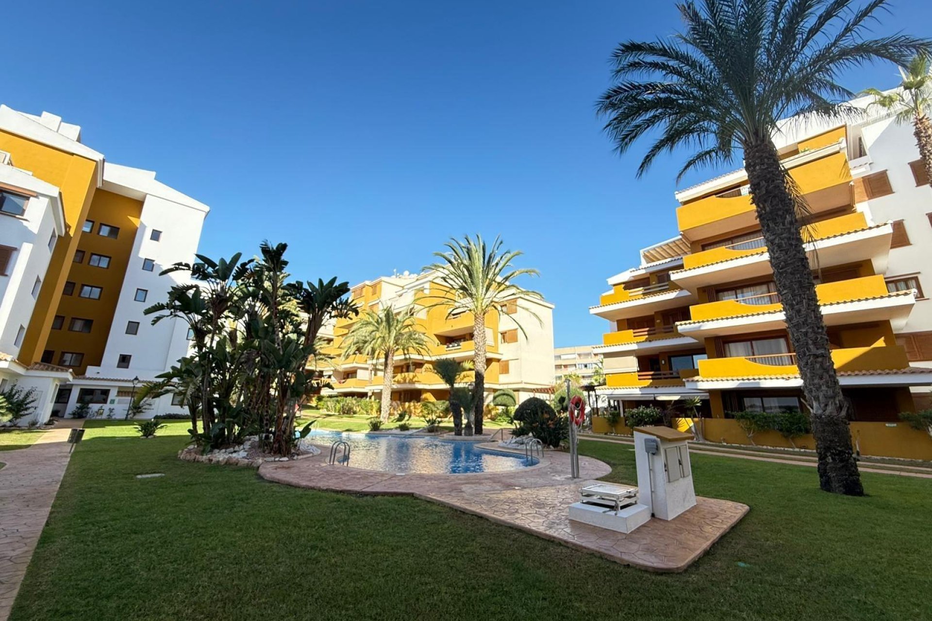 Resale - Apartment -
Torrevieja - Punta Prima