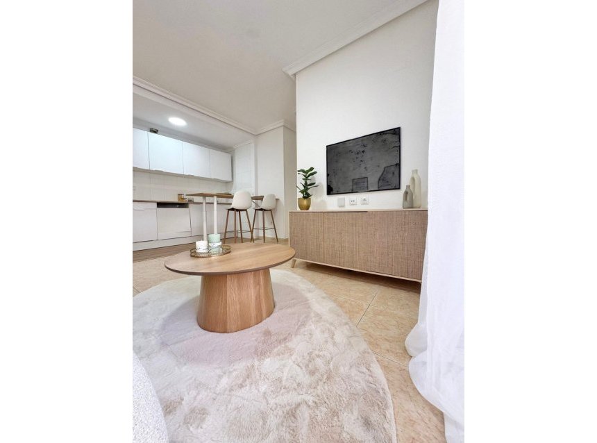 Resale - Apartment -
Torrevieja