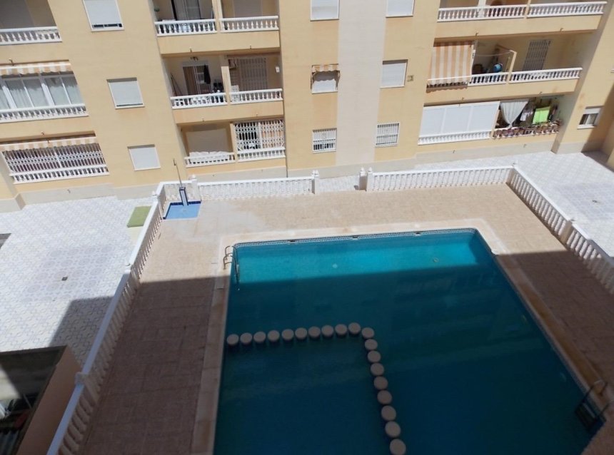 Resale - Apartment -
Torrevieja