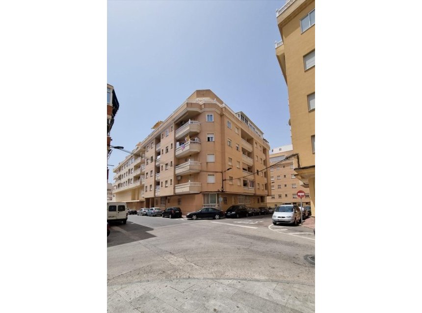 Resale - Apartment -
Torrevieja