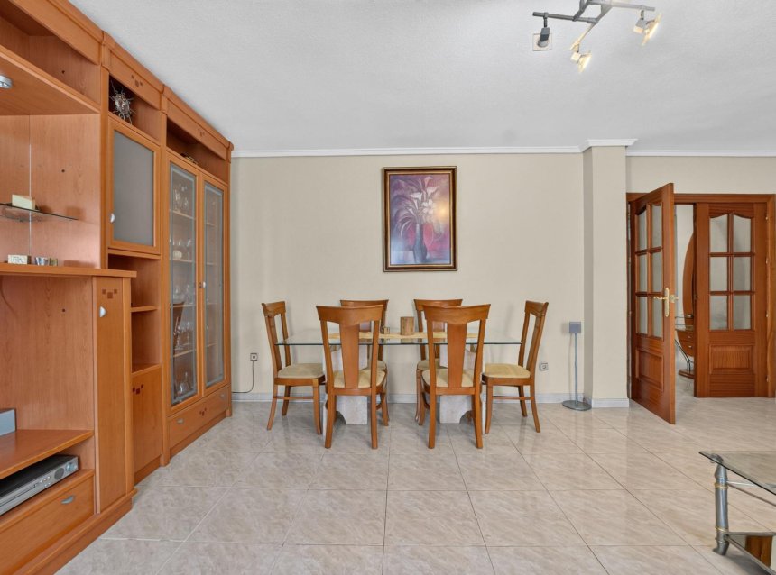 Resale - Apartment -
Torrevieja