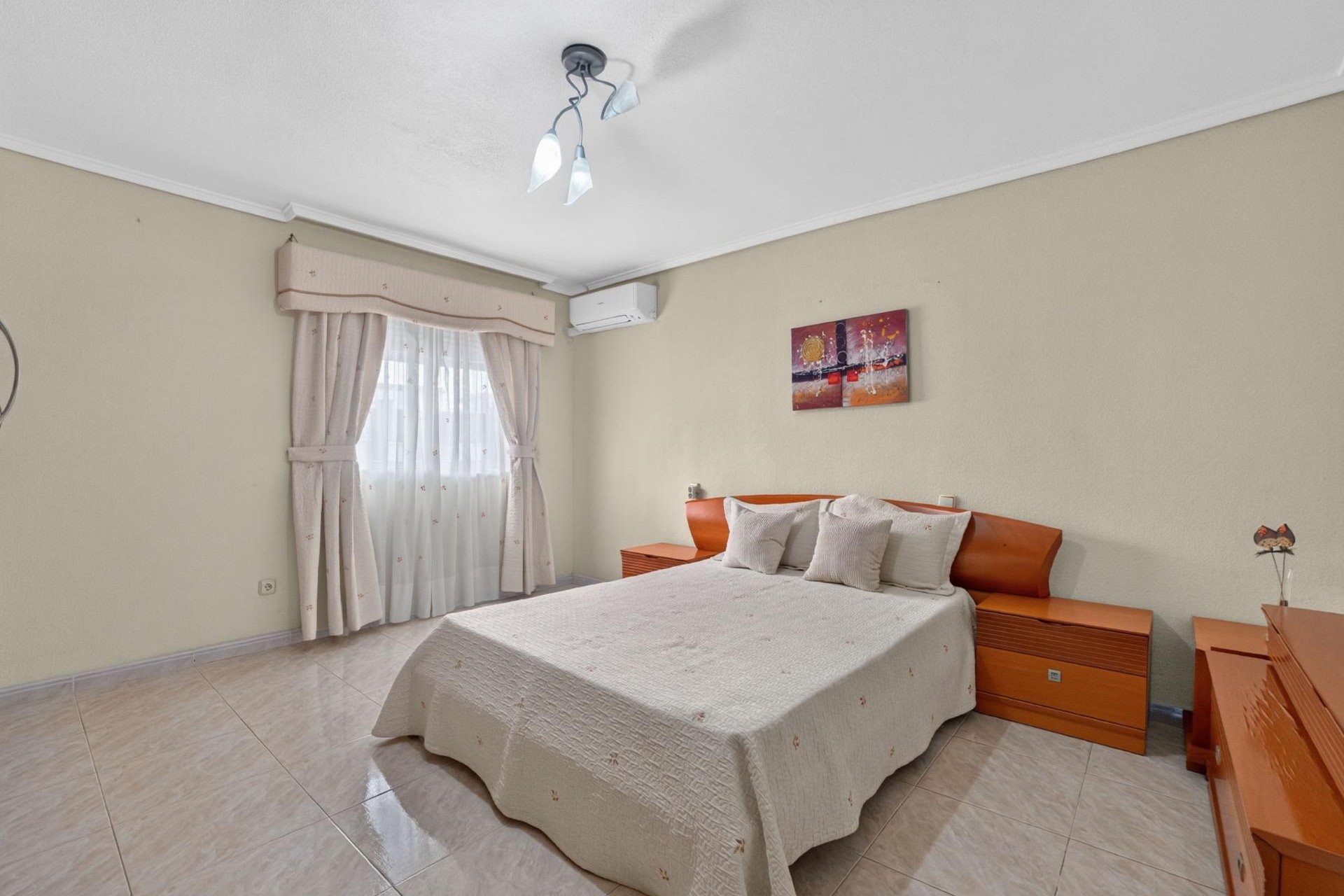 Resale - Apartment -
Torrevieja