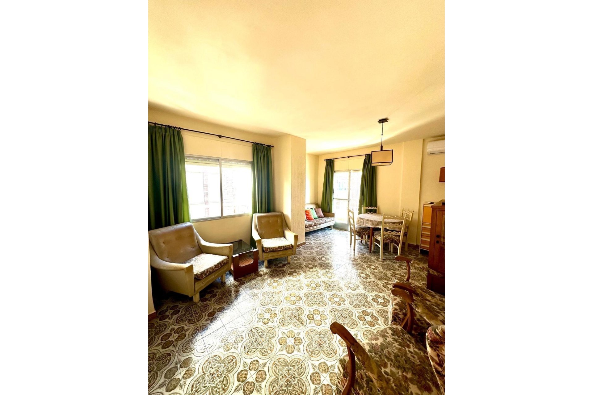 Resale - Apartment -
Torrevieja