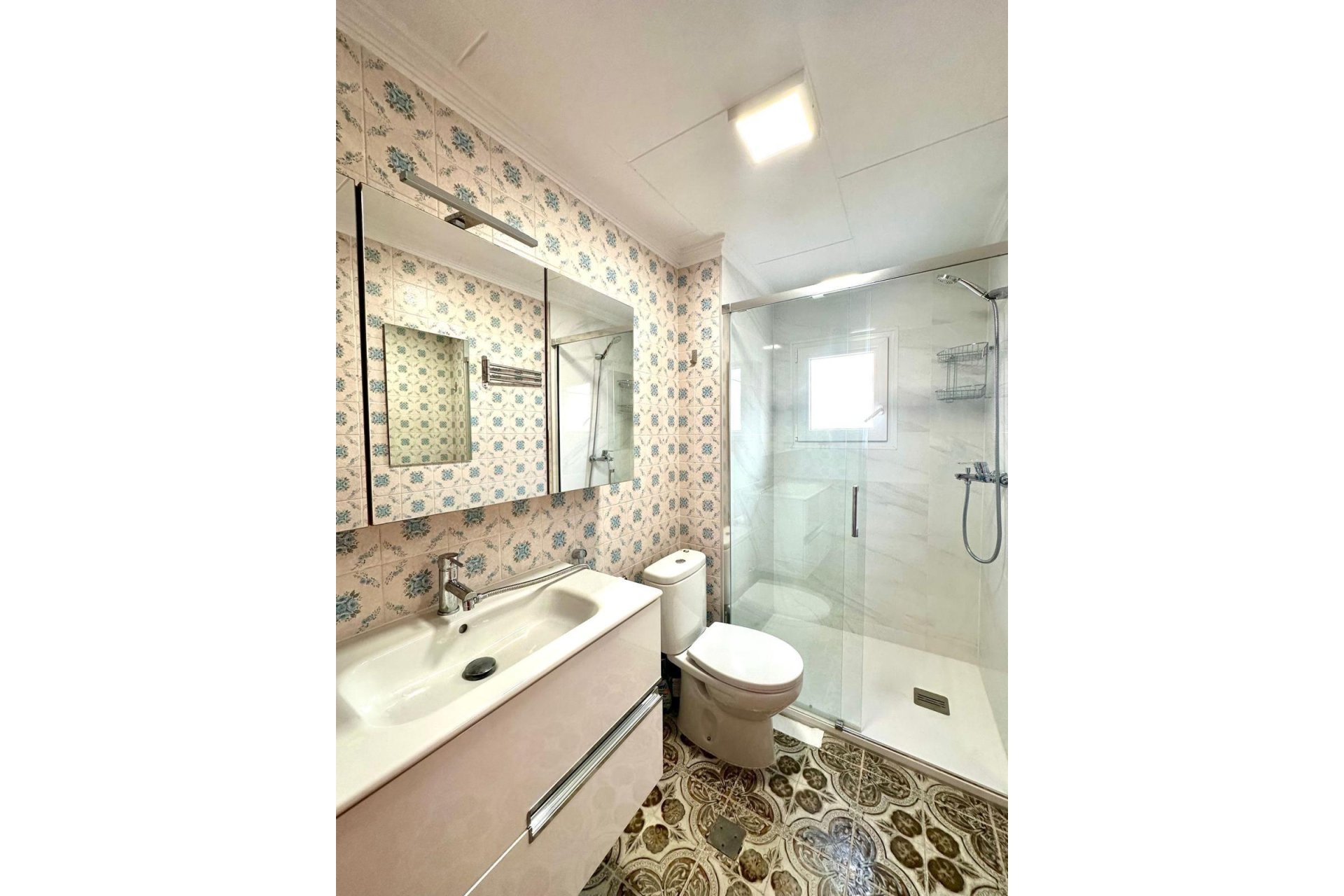 Resale - Apartment -
Torrevieja