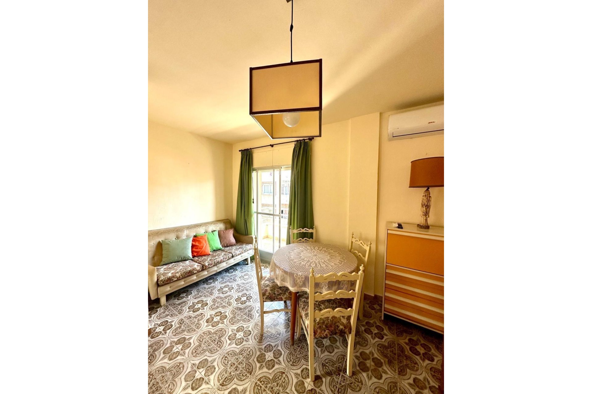 Resale - Apartment -
Torrevieja