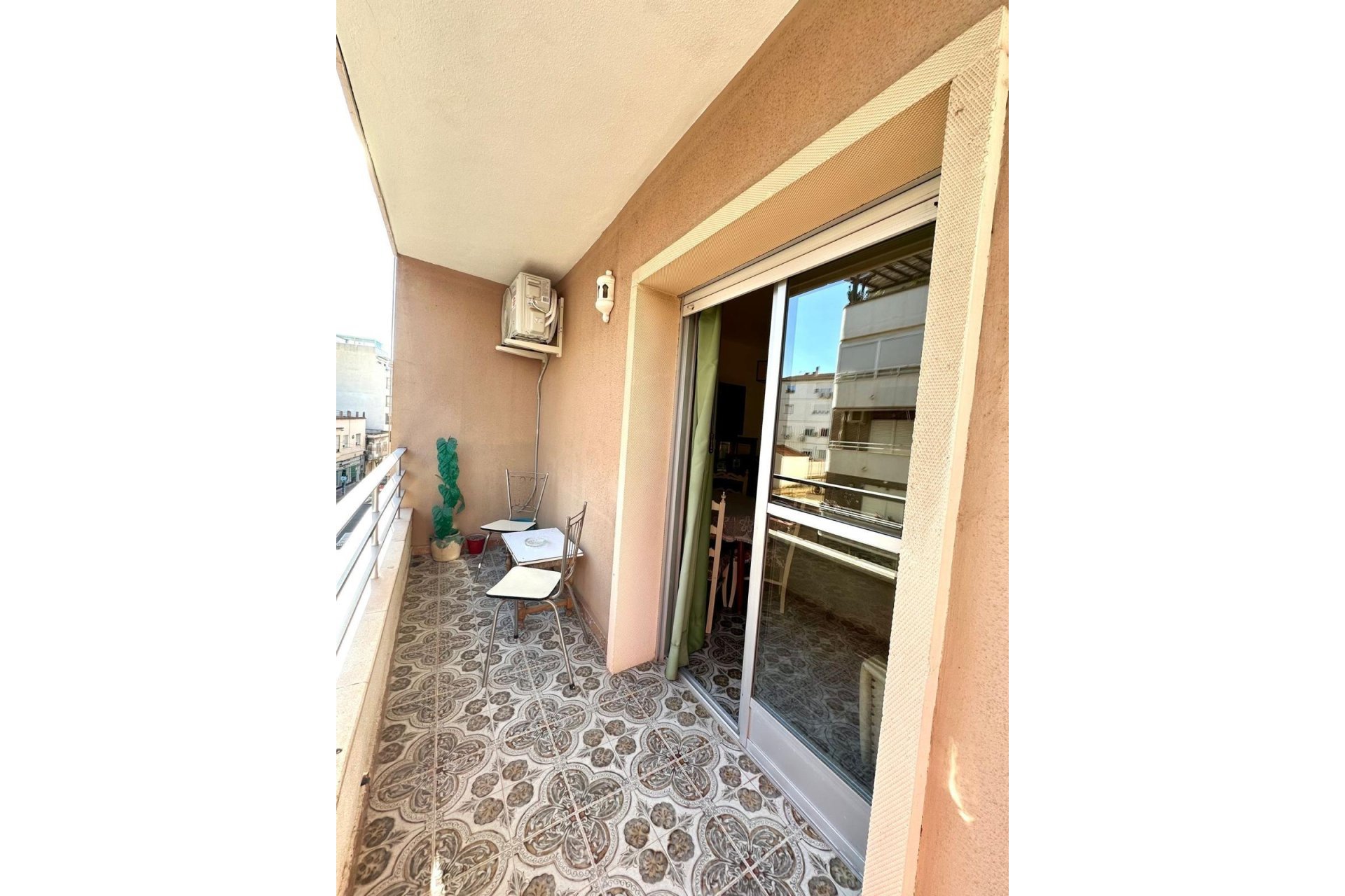 Resale - Apartment -
Torrevieja