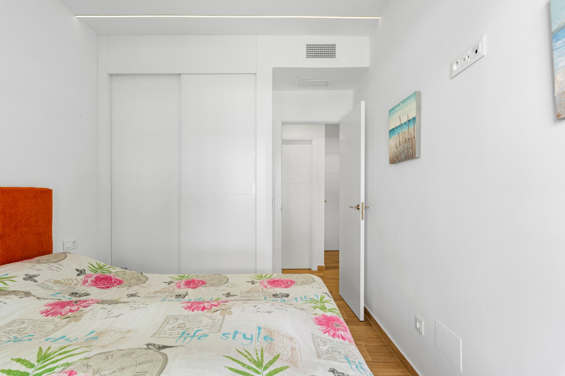 Resale - Apartment -
Villamartin - Costa Blanca