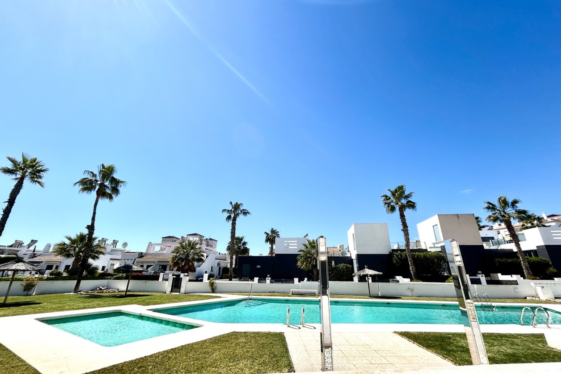 Resale - Apartment -
Villamartin - Costa Blanca