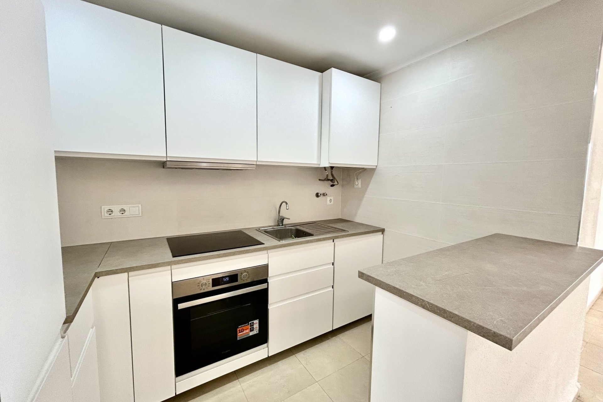 Resale - Apartment -
Villamartin - Costa Blanca