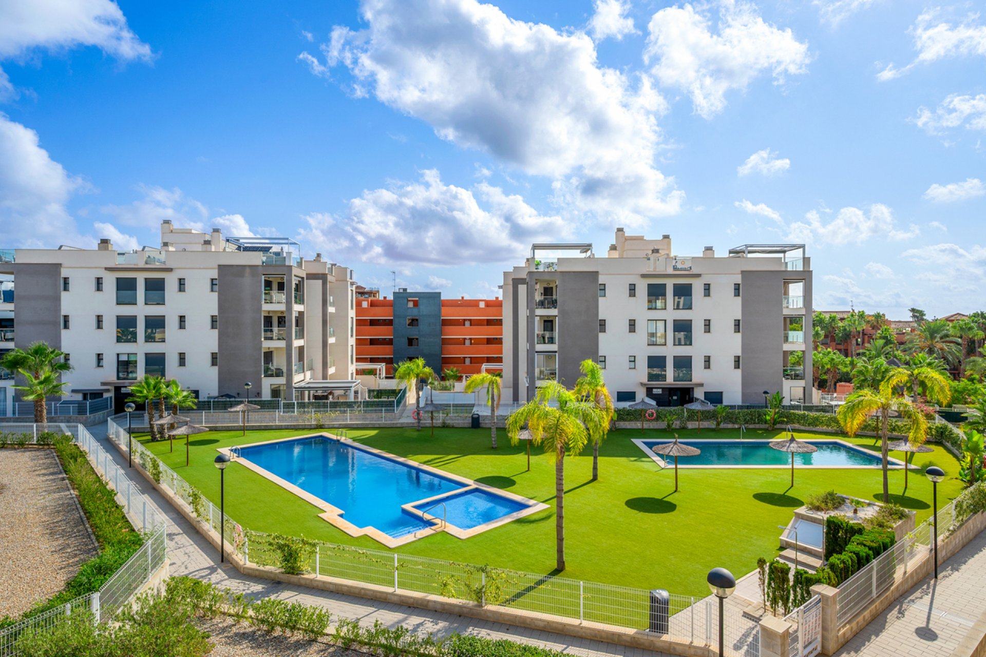 Resale - Apartment -
Villamartin - Costa Blanca
