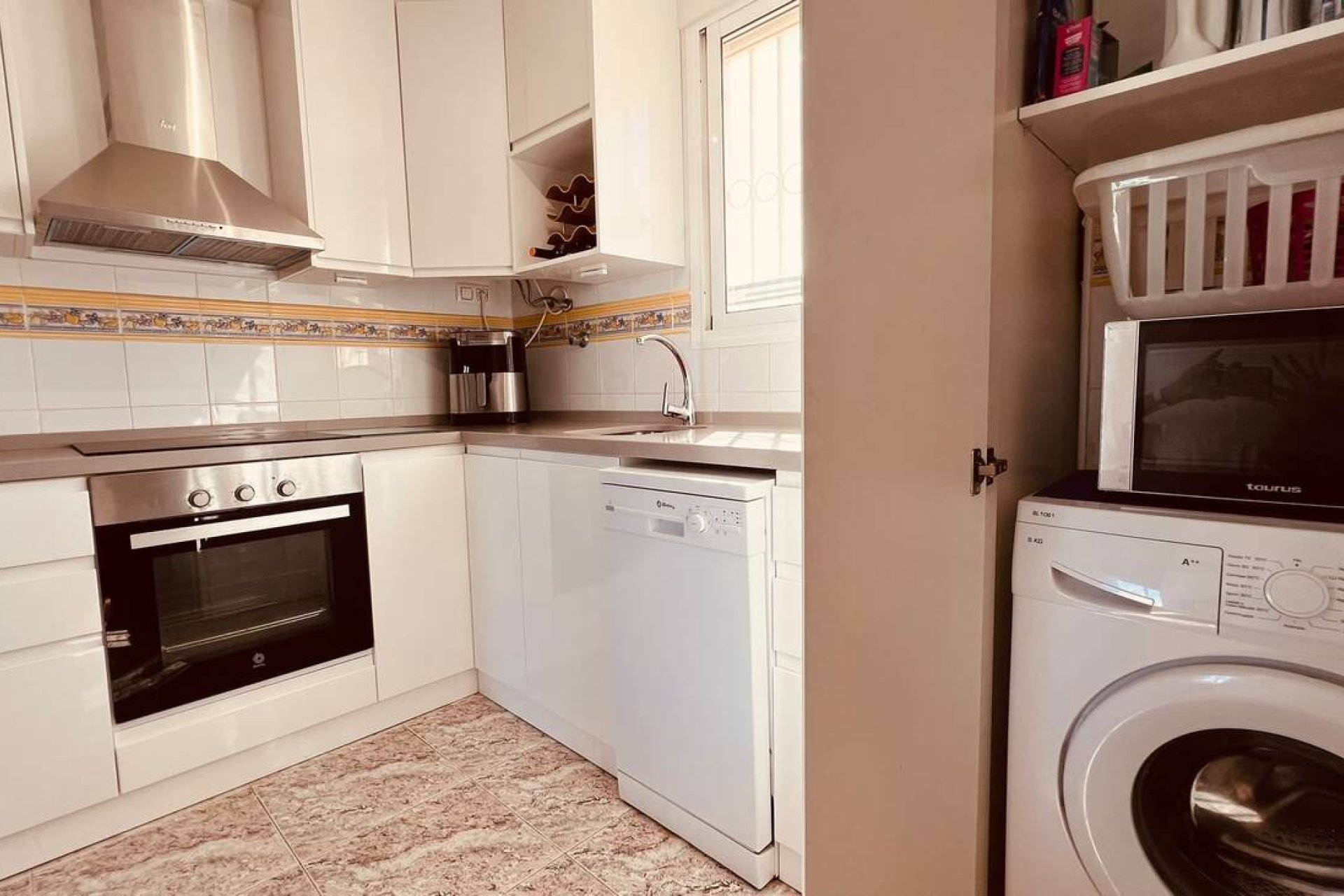 Resale - Apartment -
Villamartin - Costa Blanca