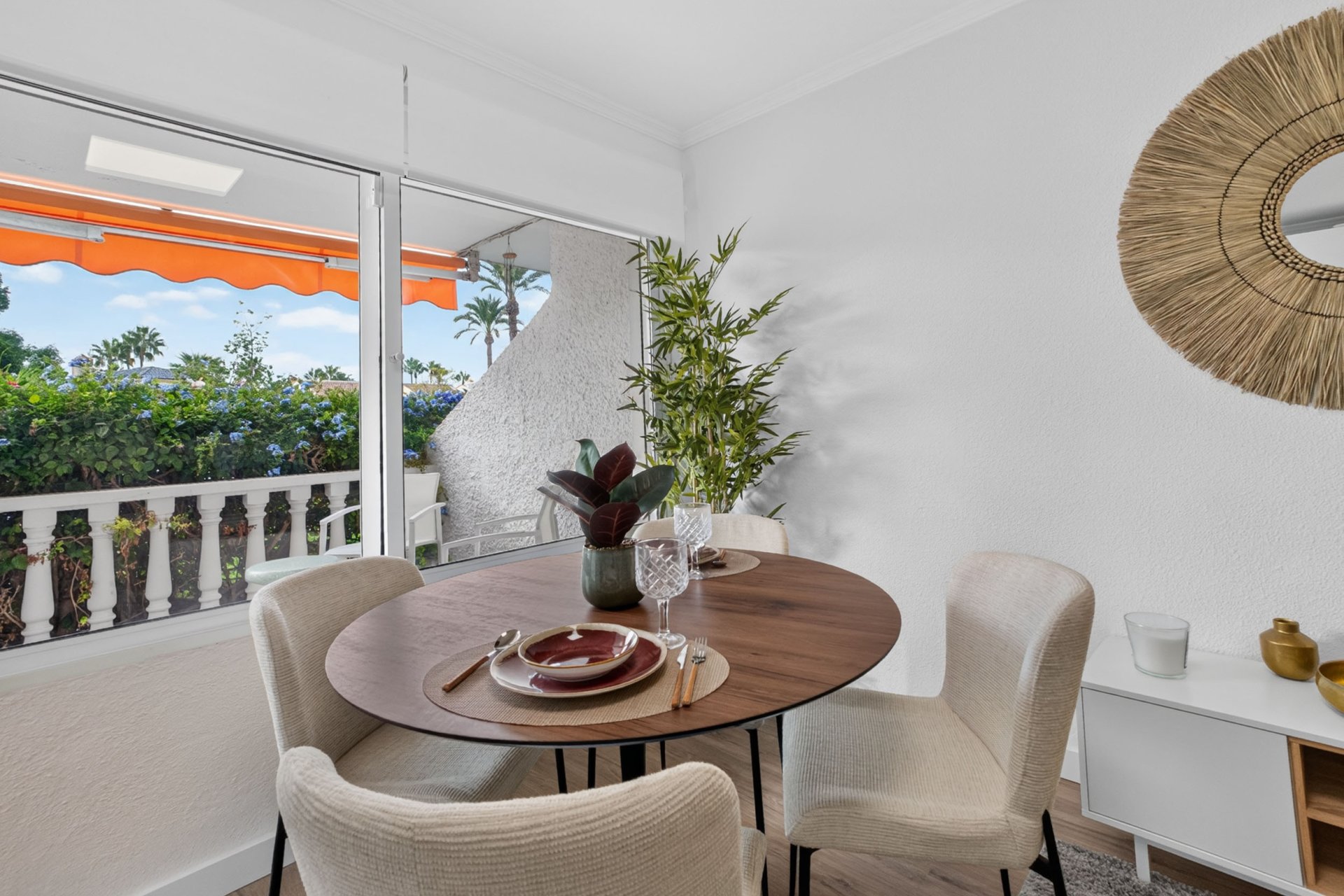 Resale - Apartment -
Villamartin - Costa Blanca