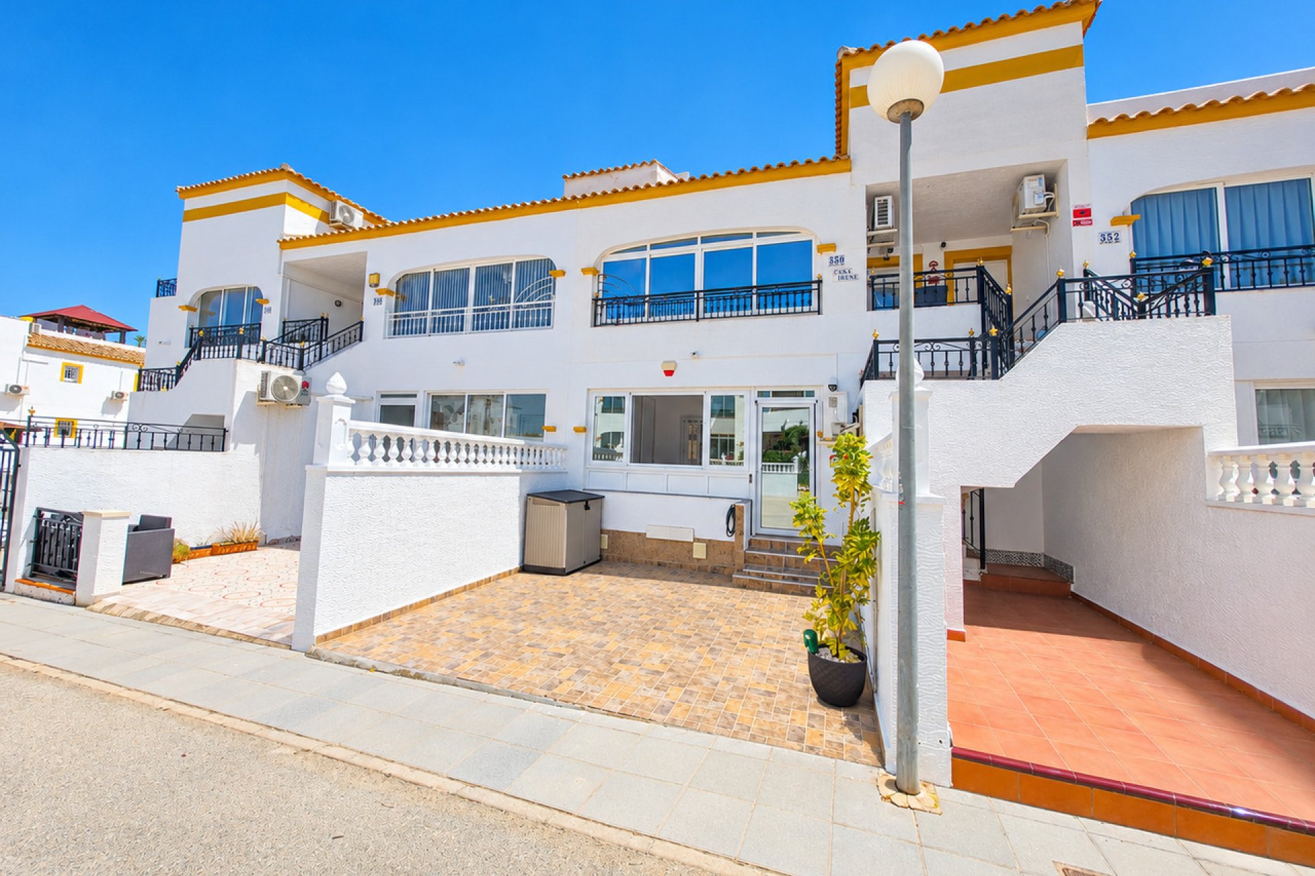 Resale - Apartment -
Vistabella Golf Entre Naranjos - Inland