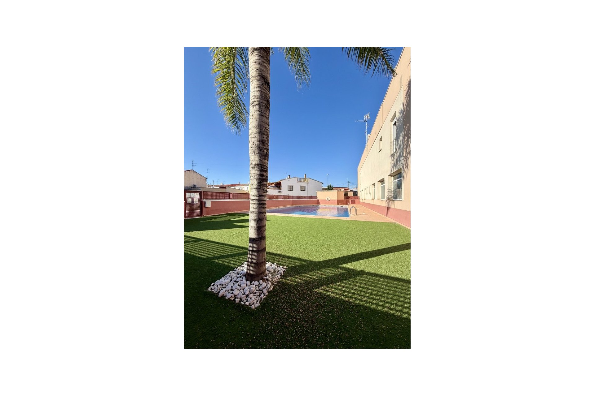 Resale - Bungalow -
Benferri - Inland